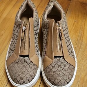 Stylish Tan Slip-On Women Shoes Size 10